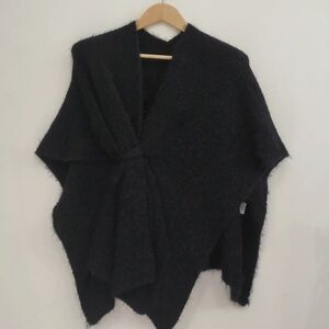 NEW Pomelo Paris Brown Poncho